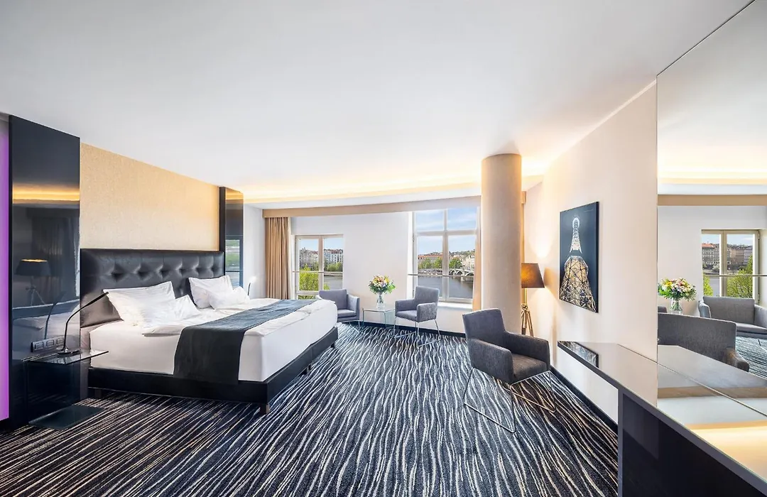 Dancing House Hotel - Tancici Dum-1